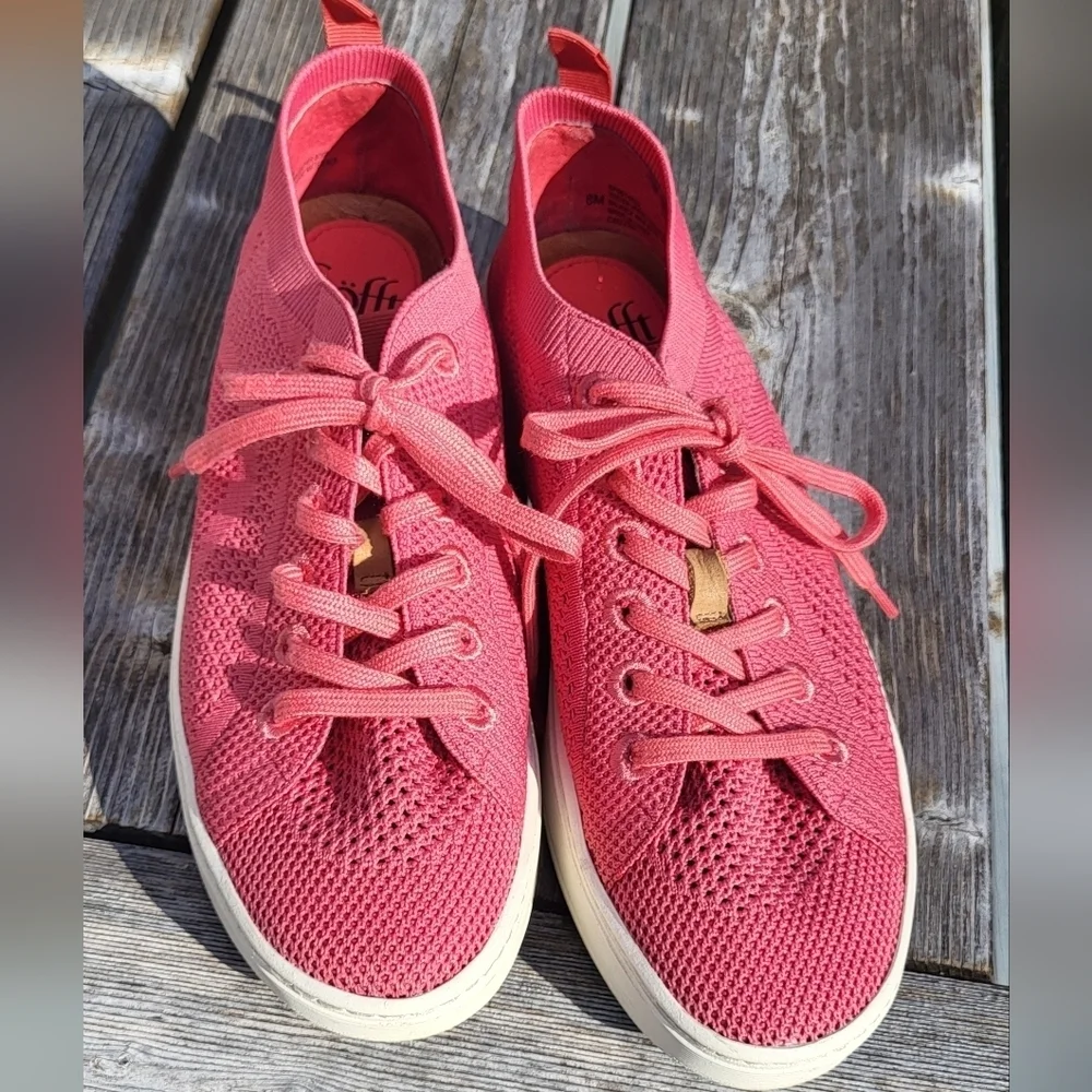 Sofft Somers Knit Coral Cushion Sneaker